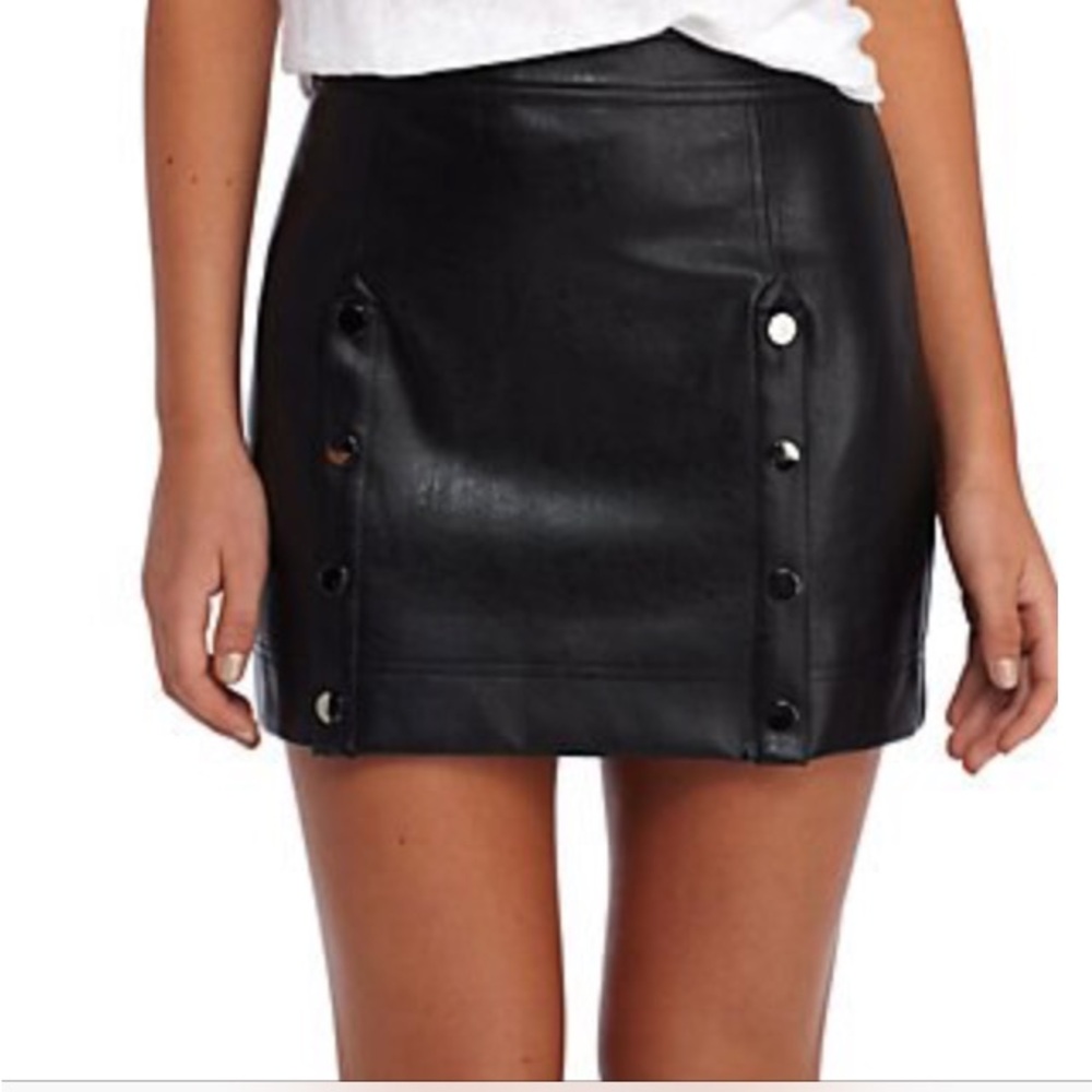 Devlin by Parker Black Vegan Faux Leather Mini Skirt w Button Detail Size 6 NWT - Picture 5 of 14